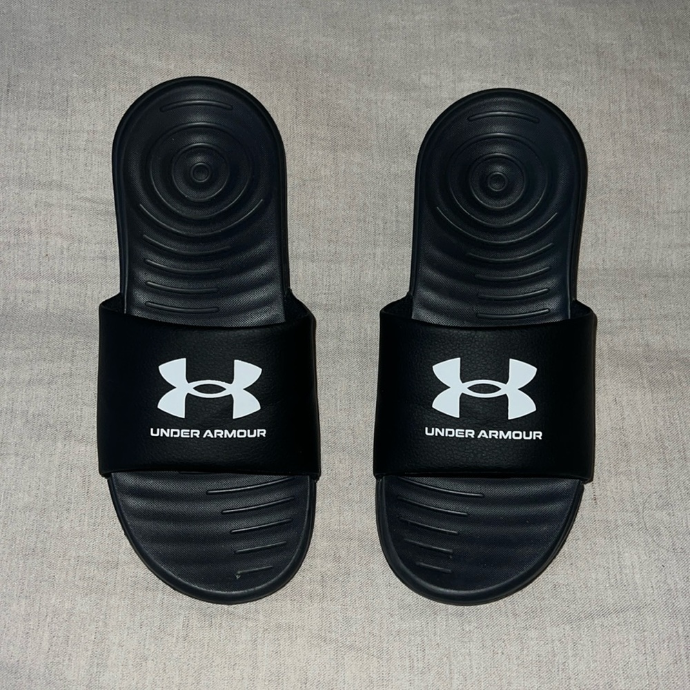 NWOT BB UA Slide